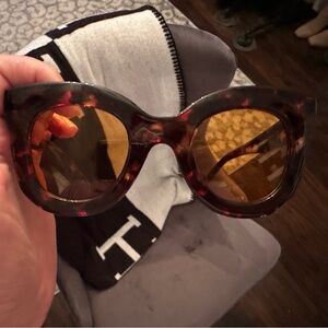 Worn once. Tortoise brown large sunglasses. Amazon inspired look-a-like